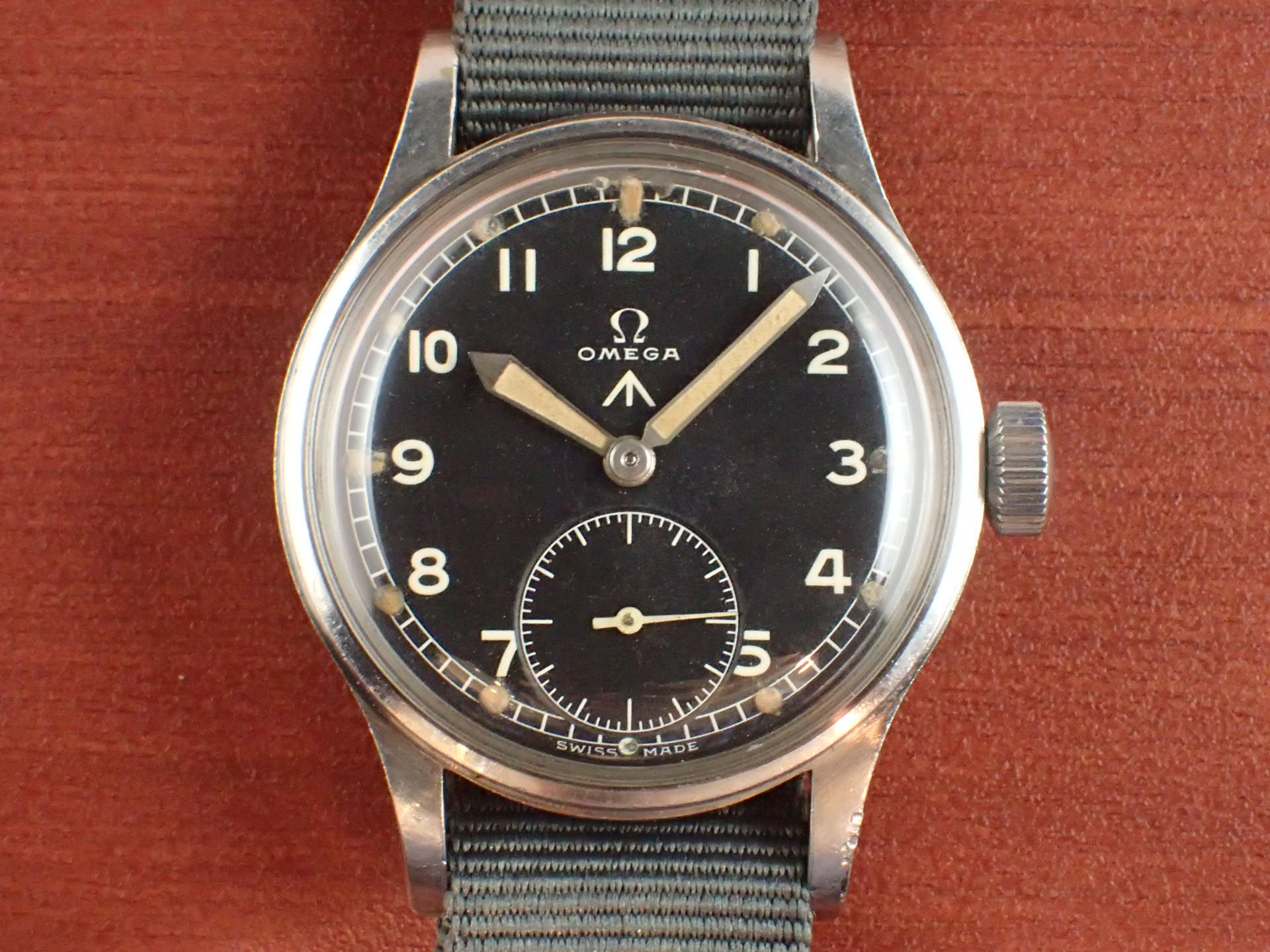 美品　オメガ　OMEGA ミリタリーウォッチ 1940s NATO シーマスター 美品 オメガ OMEGA ミリタリーウォッチ 1940s NATO シーマスター