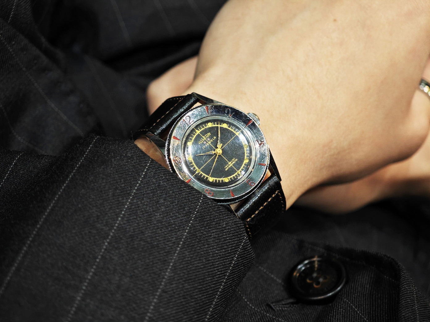 HILTON ヒルトン 18K コンビ ダイヤモンド ヒルトン成田】ダイヤモンドの2.5倍の輝きを持つ宝石が彩る